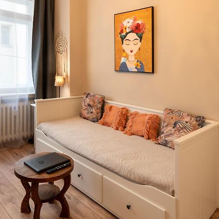 Studio Apartment - Tower Petrin Прага Екстериор снимка