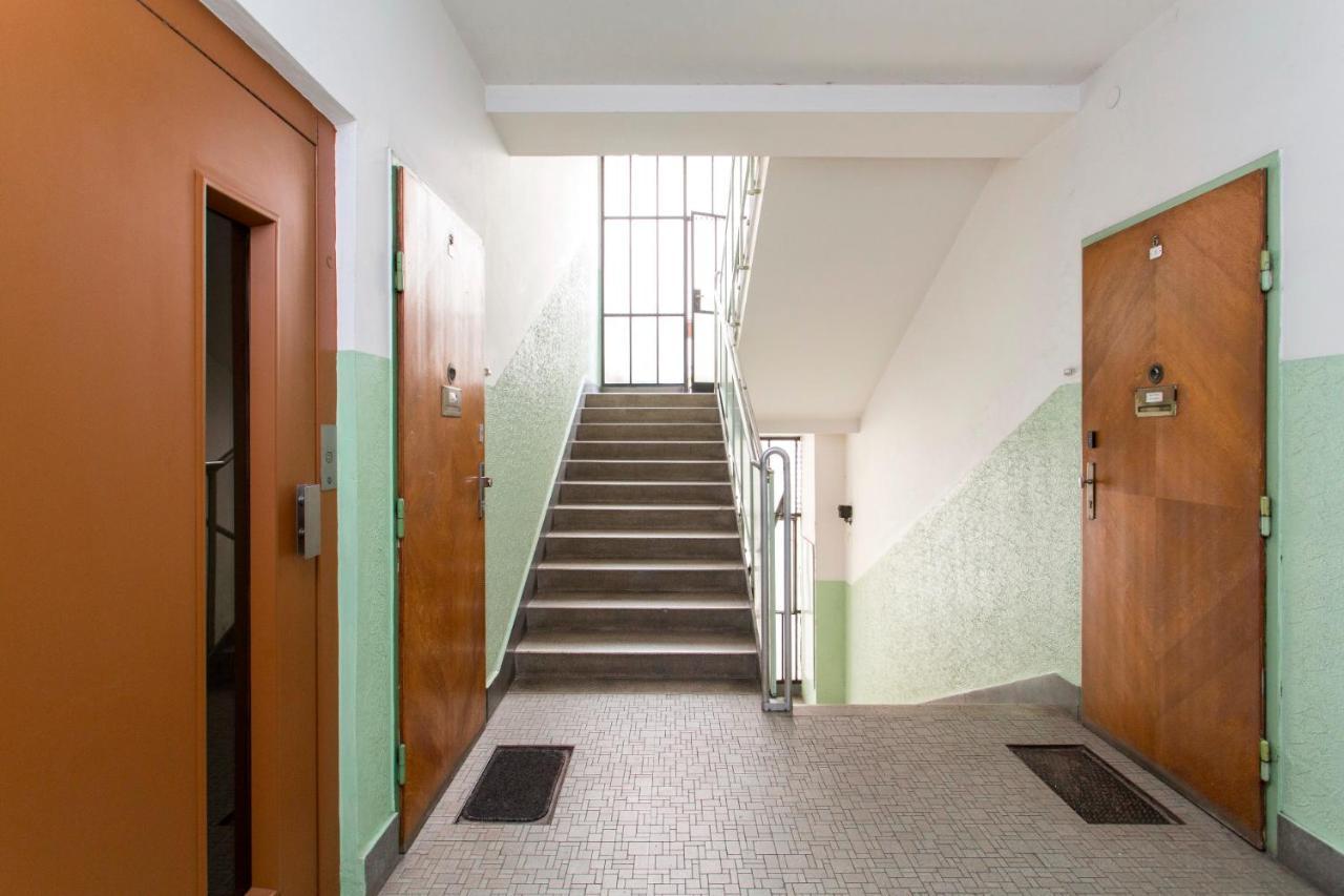 Studio Apartment - Tower Petrin Прага Екстериор снимка