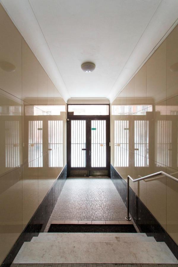 Studio Apartment - Tower Petrin Прага Екстериор снимка