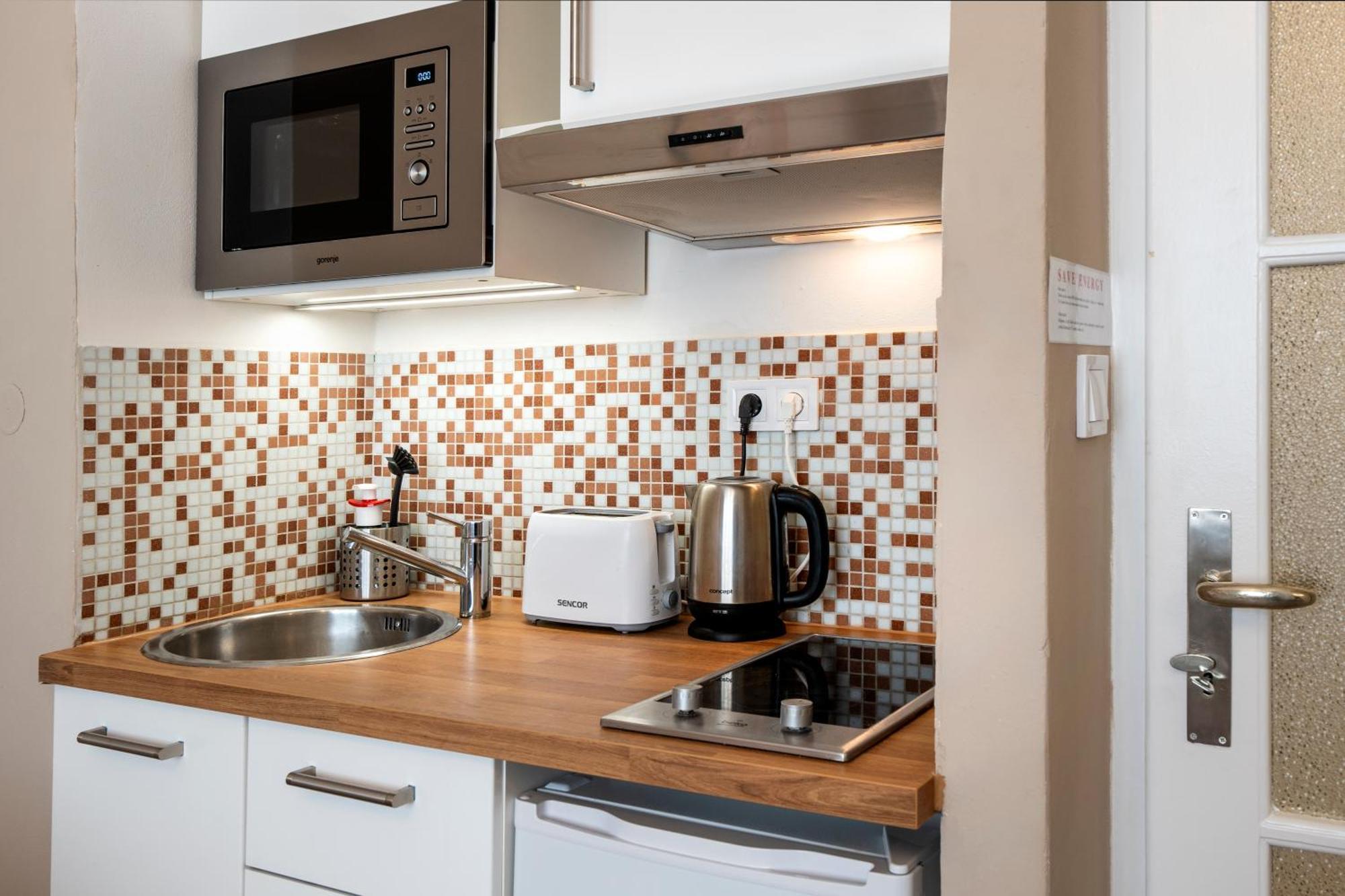 Studio Apartment - Tower Petrin Прага Екстериор снимка
