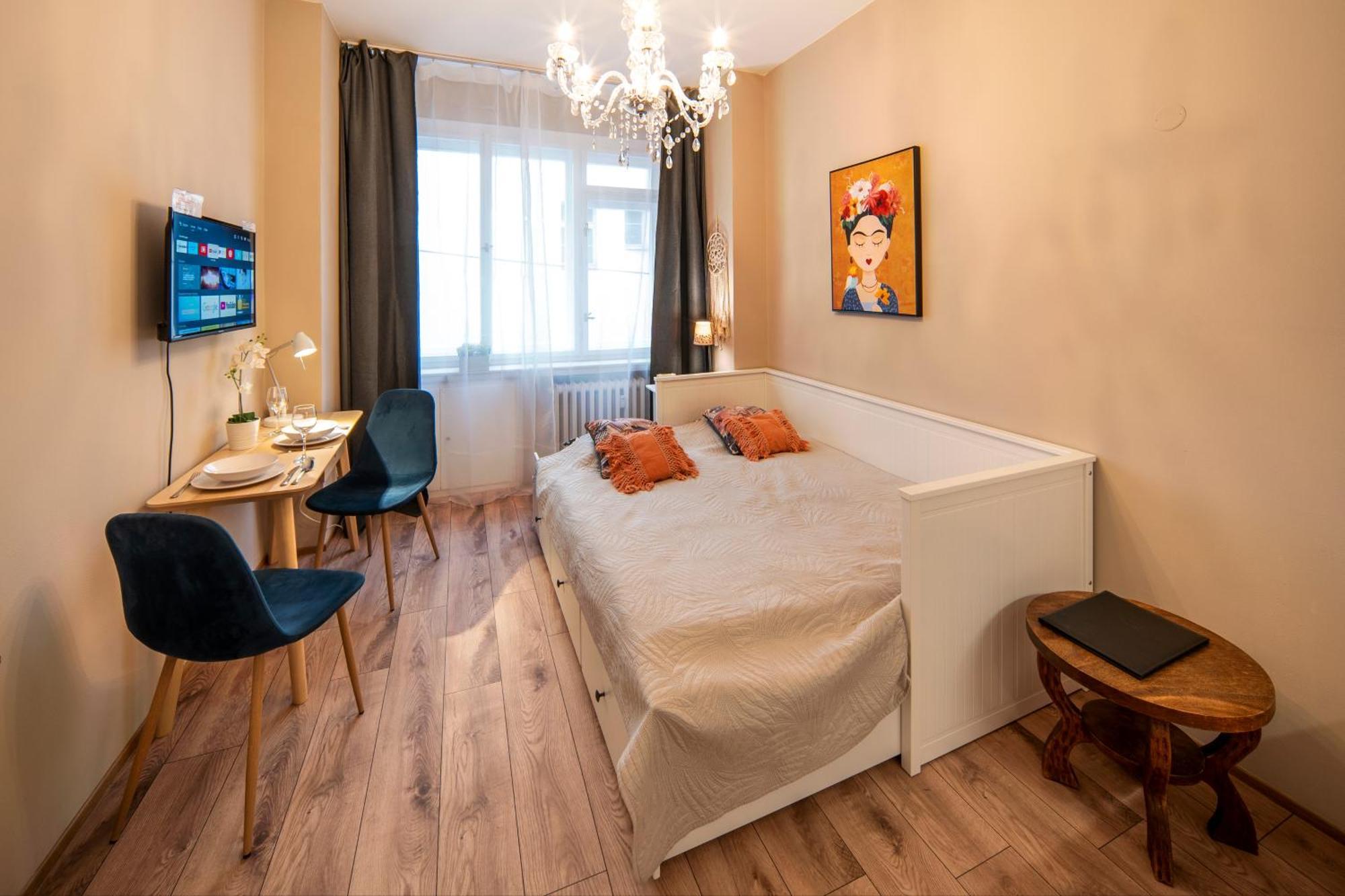 Studio Apartment - Tower Petrin Прага Екстериор снимка