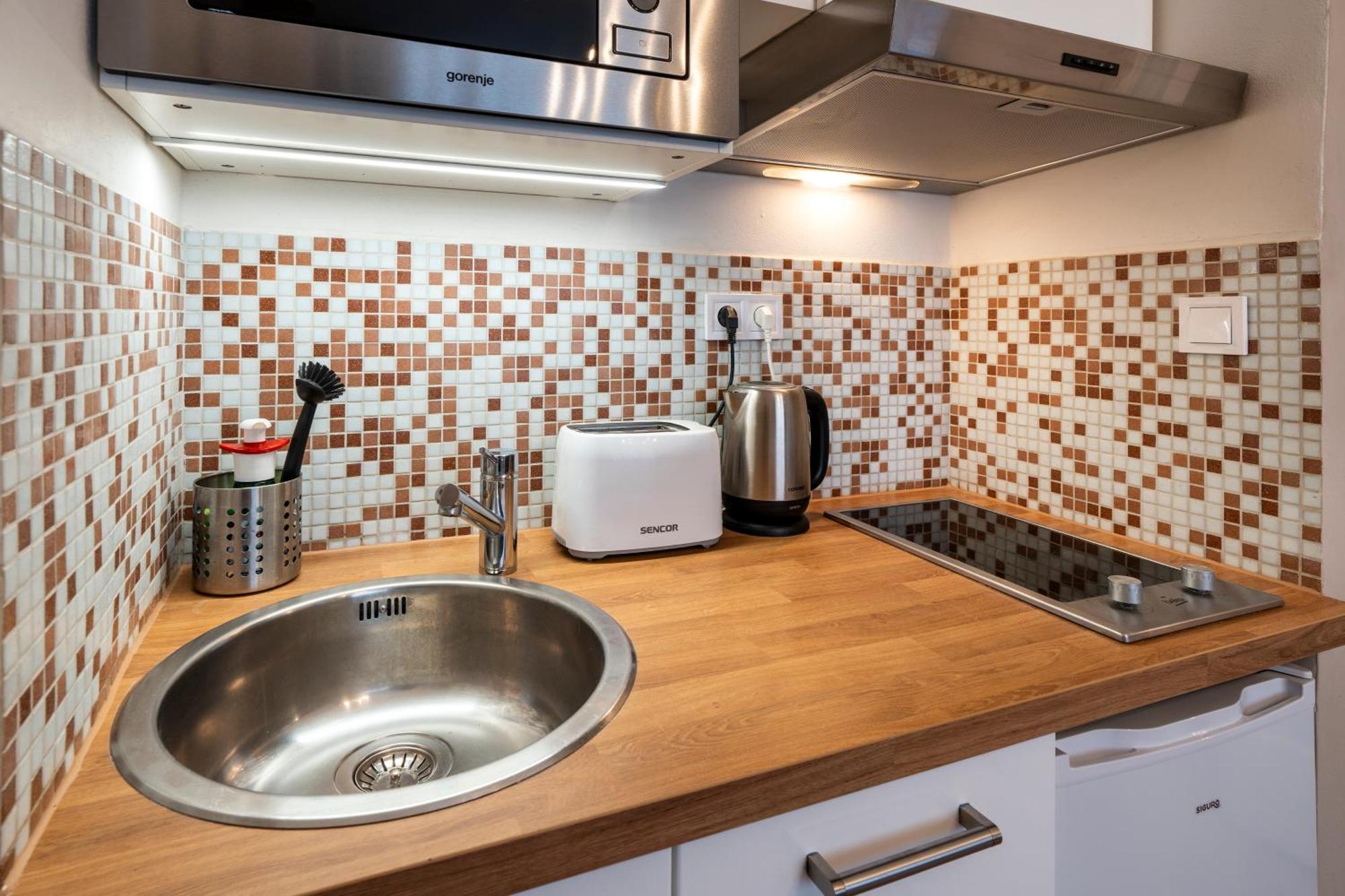 Studio Apartment - Tower Petrin Прага Екстериор снимка