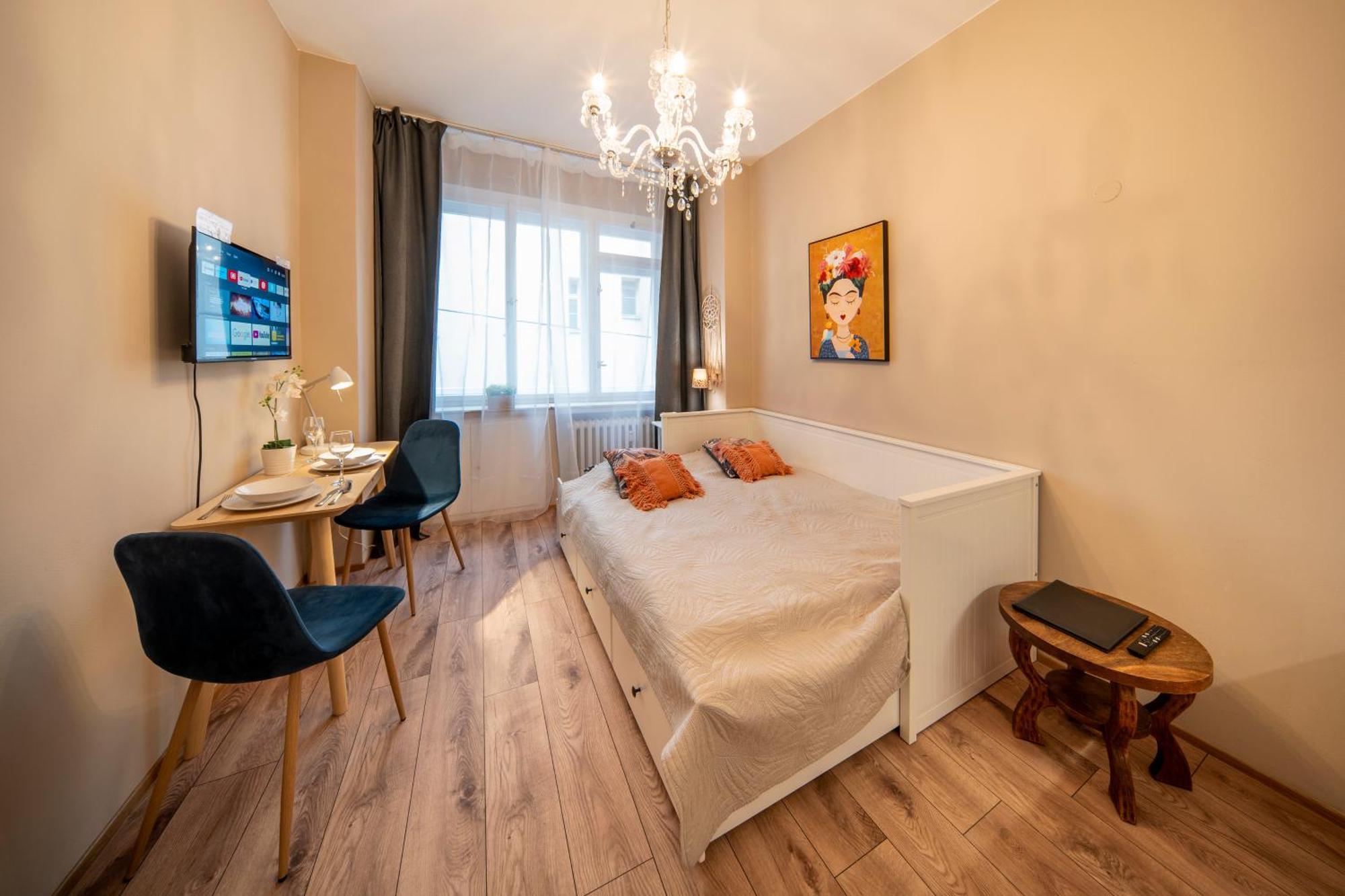 Studio Apartment - Tower Petrin Прага Екстериор снимка